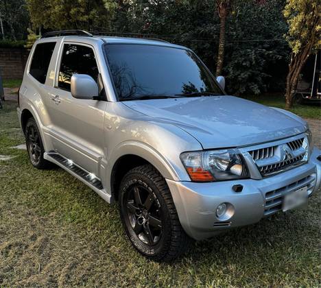 MITSUBISHI PAJERO FULL 3.2 HPE 4X4 16V TURBO INTERCOOLER DIESEL 4P AUTOMÁTICO MITSUBISHI PAJERO FULL 3.2 HPE 4X4 16V TURBO INTERCOOLER DIESEL 4P AUTOMÁTICO